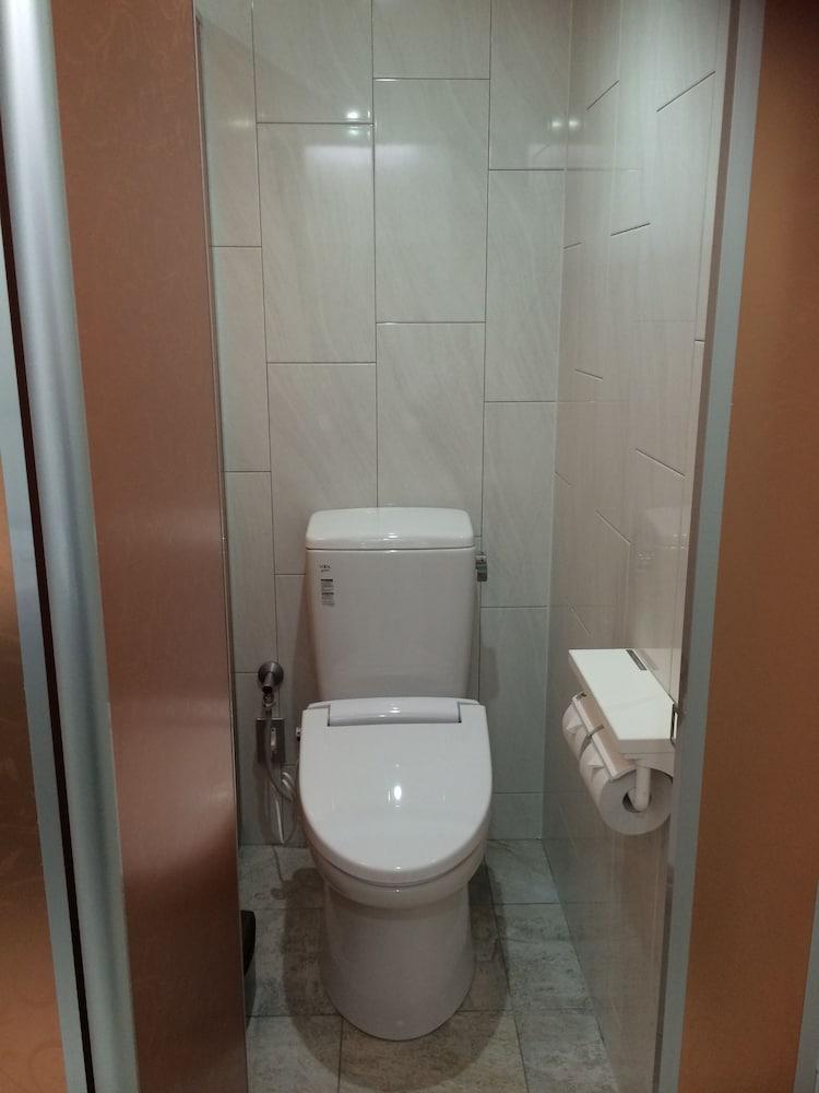 Hotel Sunplaza 2 Annex Osaka Bagian luar foto
